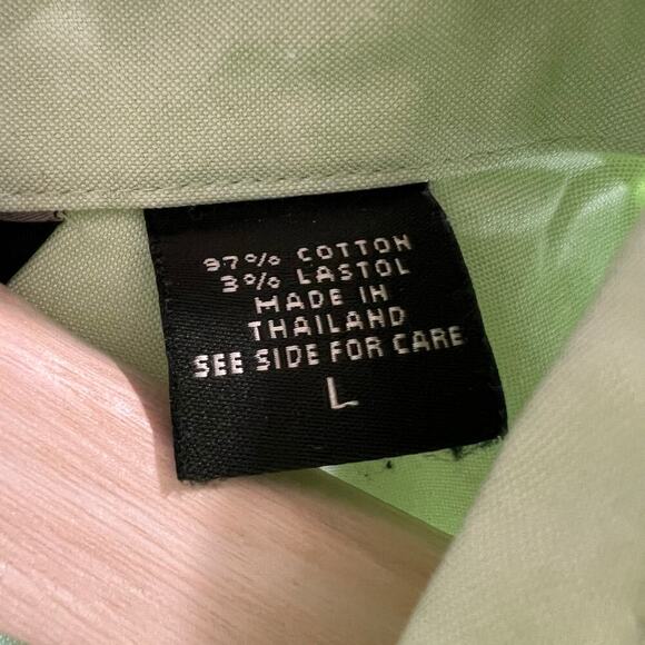 Eddie Bauer Wrinkle Resistant Button Up Sleeveless Green Top Size Large - Picture 5 of 7